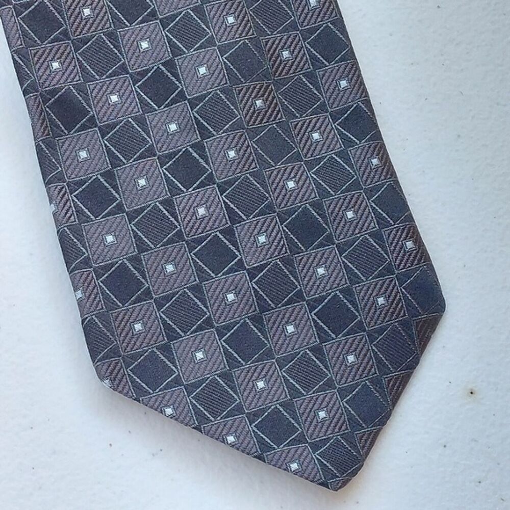 Hart Schaffner Max Geometric Pattern Designer Silk Tie